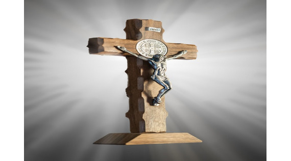 Kto powinien mieć krzyż św. Benedykta w swoim domu?